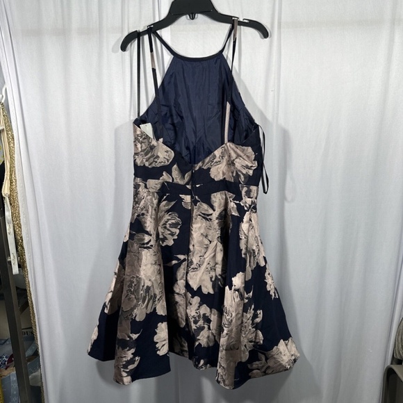 NWT XSCAPE [ 12 ] Satin Halter Neck Fit & Flare Floral Print Mini Dress‎ - Picture 11 of 14
